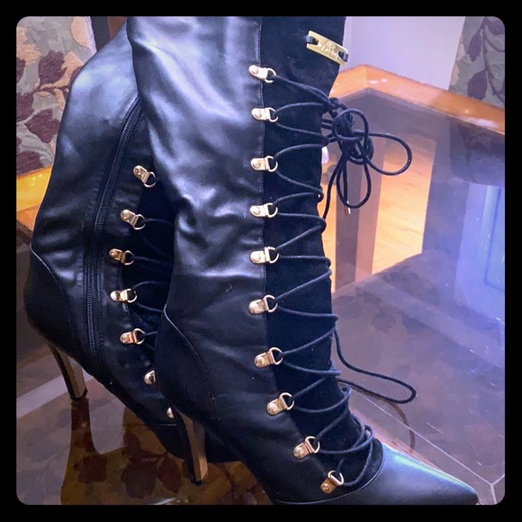 Dereon high heeled boots